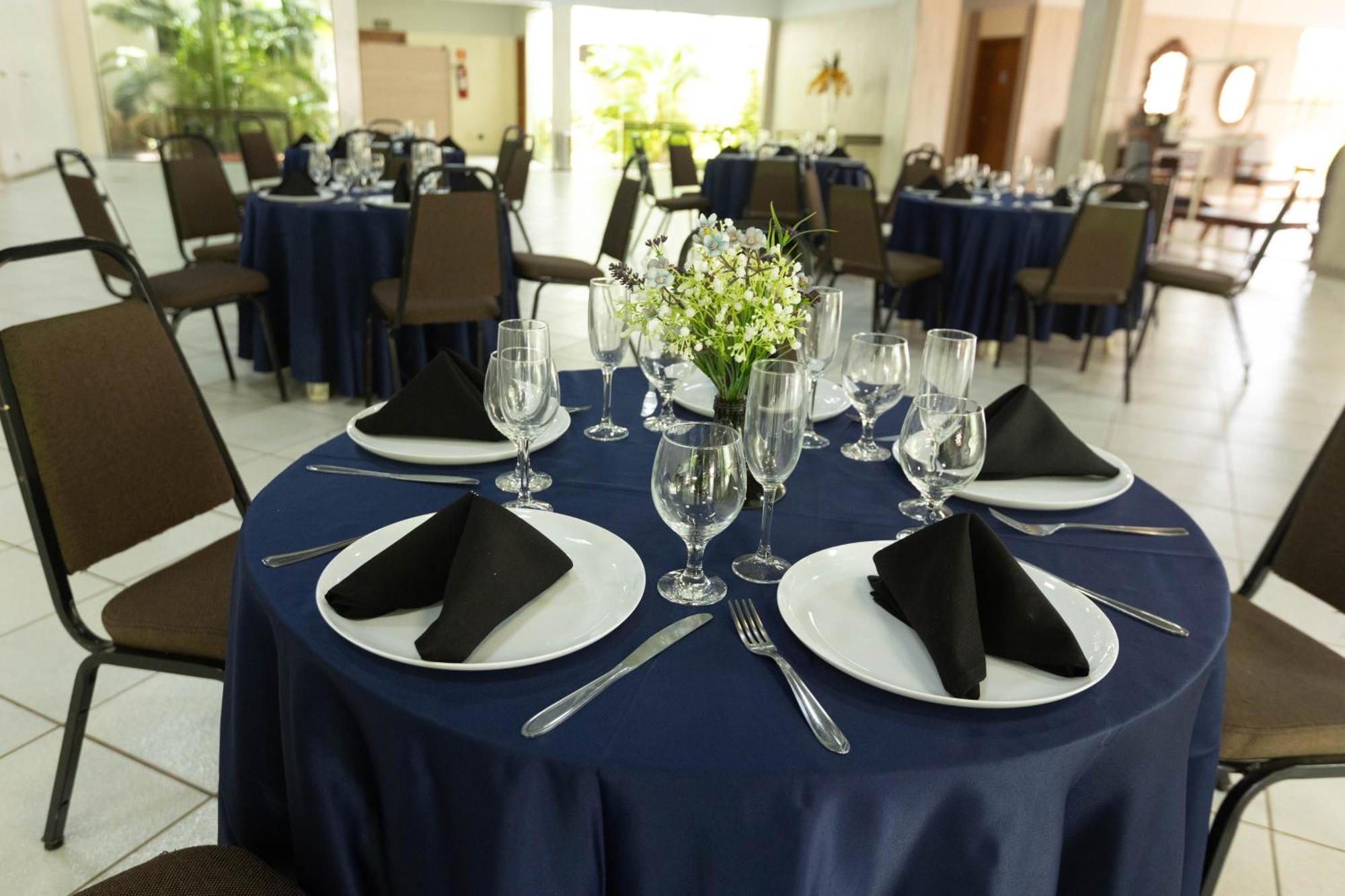 Hits Pantanal Hotel Aeroporto Várzea Grande Exterior photo