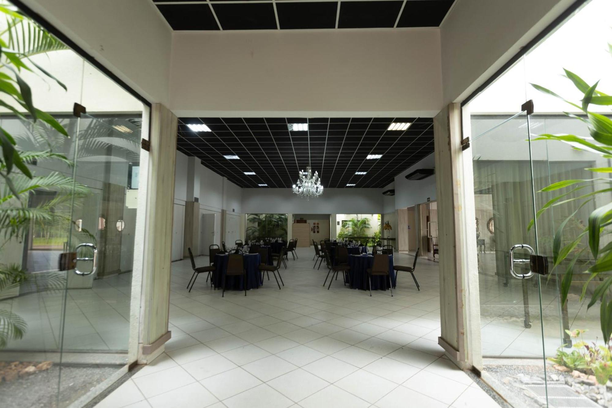 Hits Pantanal Hotel Aeroporto Várzea Grande Exterior photo