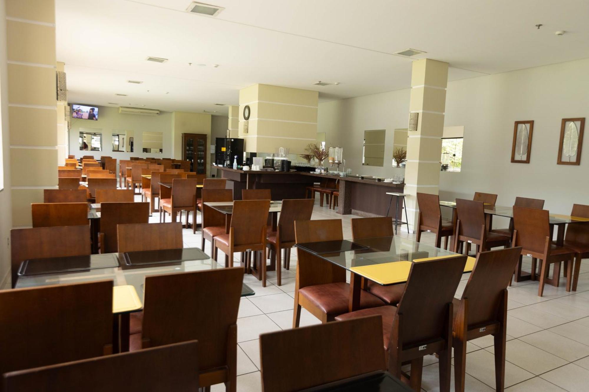 Hits Pantanal Hotel Aeroporto Várzea Grande Exterior photo