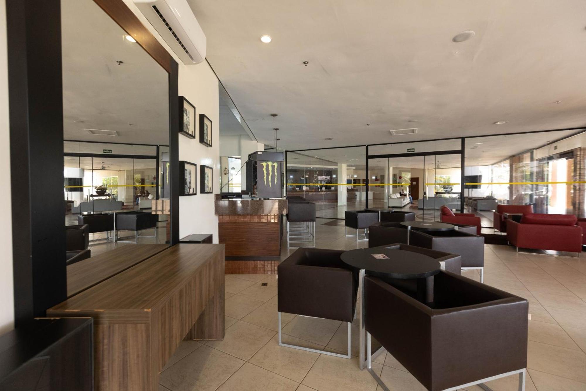Hits Pantanal Hotel Aeroporto Várzea Grande Exterior photo